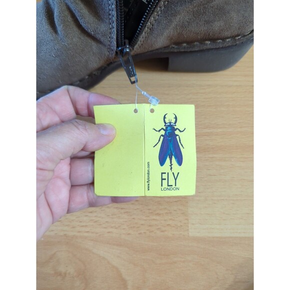 NWT Fly London EUR 39 US 8.5 9 Ankle Slouch Boot Taupe Oil Suede Boho Lagenlook - Picture 11 of 13